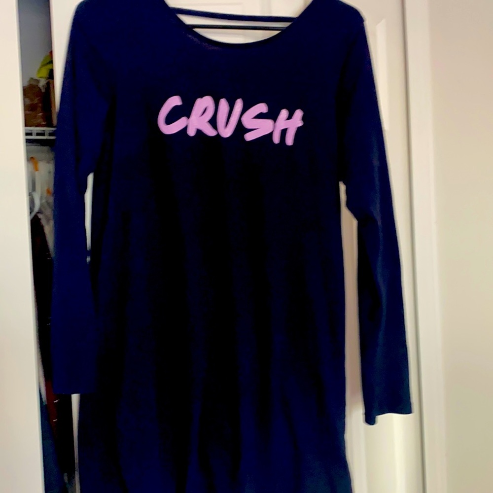 Women’s size medium night gown